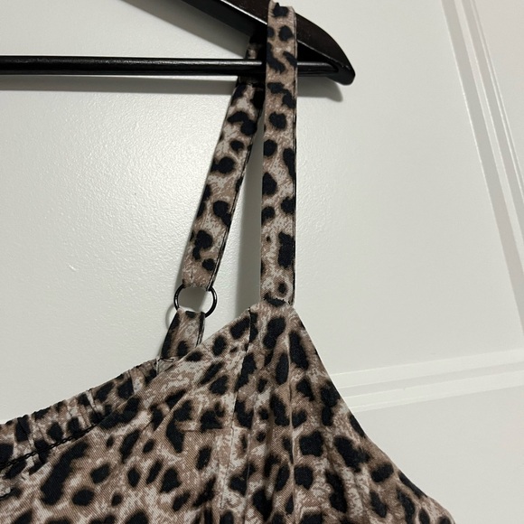 Torrid Woman’s Jumpsuit Size 3 Leopard Print Sleeveless Rayon - Picture 7 of 16